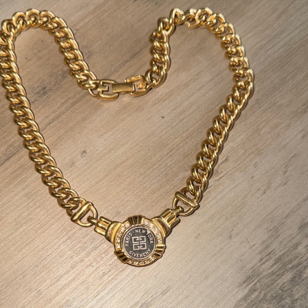 RARE Givenchy Gold Necklace with Logo Medallion VINTAGE JEWELRY 90’s era